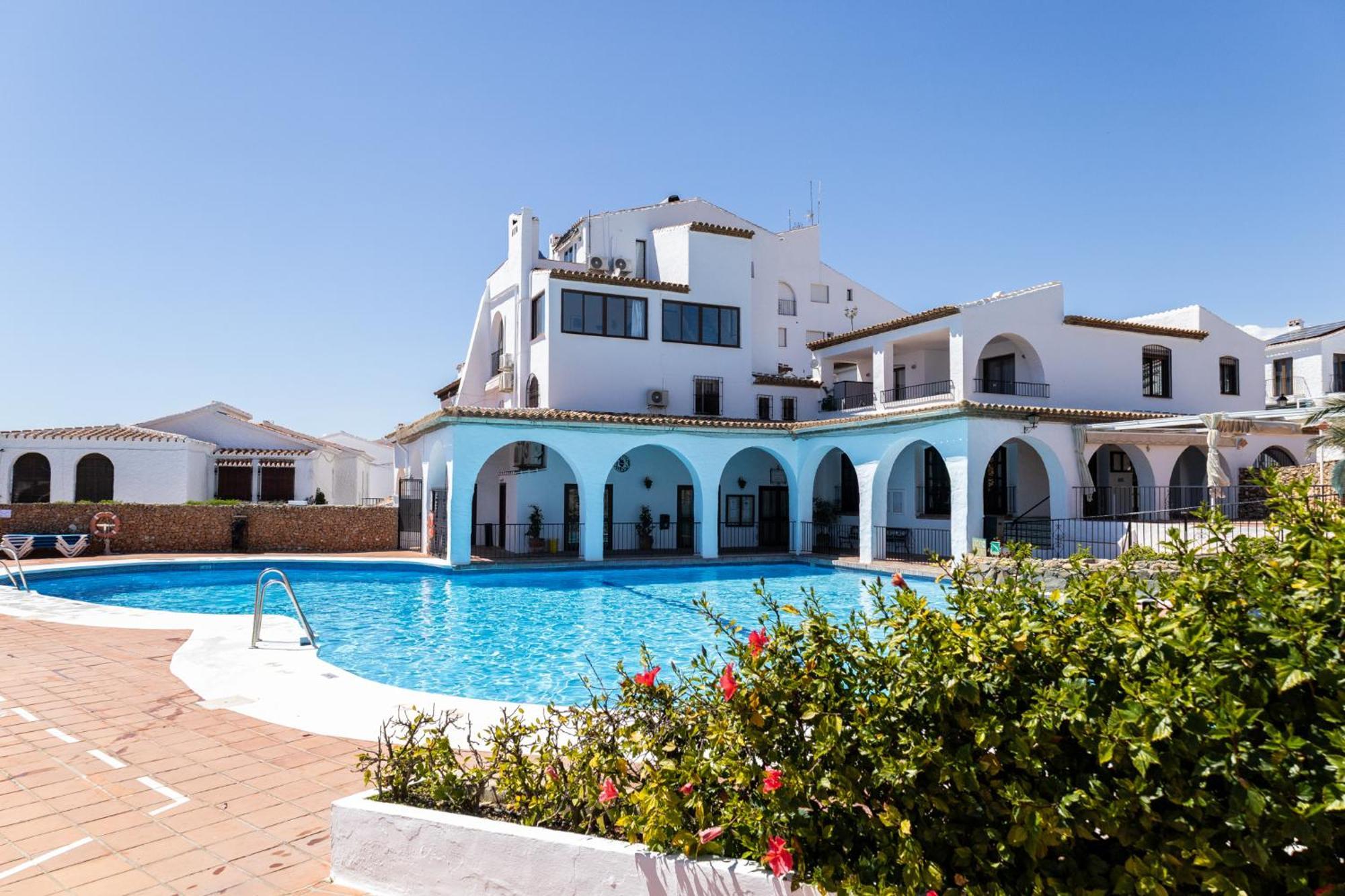Capistrano Village B, 1 Bedroom + Free Wi-Fi Nerja Luaran gambar