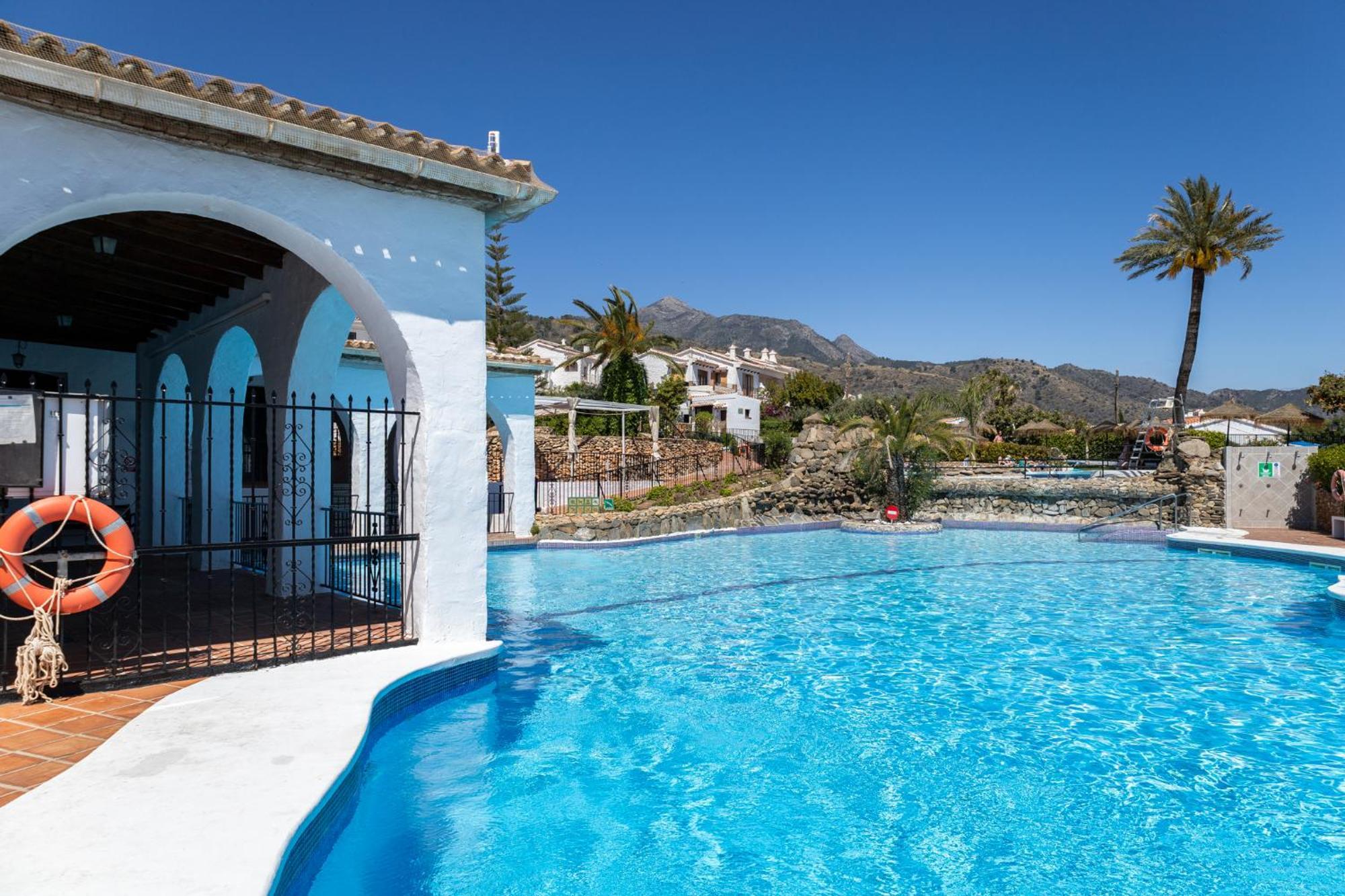 Capistrano Village B, 1 Bedroom + Free Wi-Fi Nerja Luaran gambar