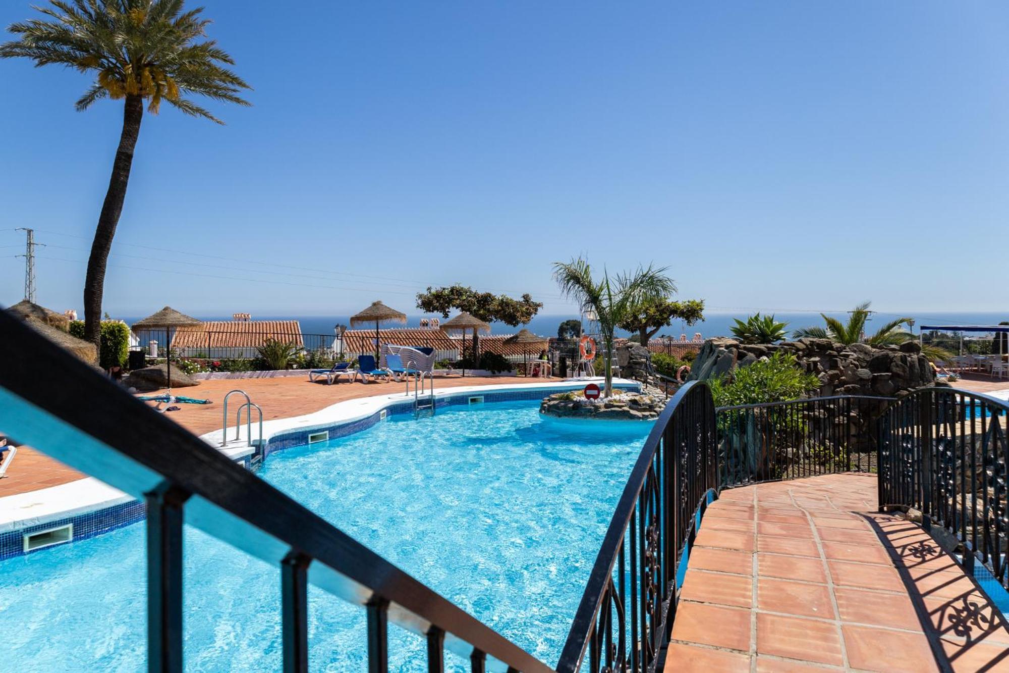 Capistrano Village B, 1 Bedroom + Free Wi-Fi Nerja Luaran gambar
