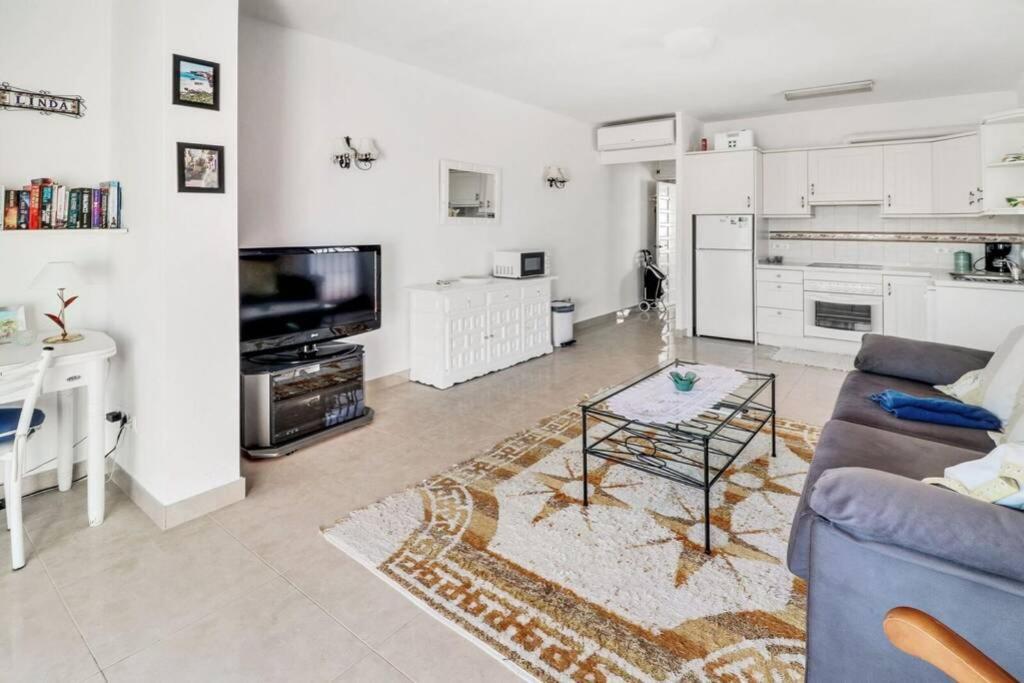Capistrano Village B, 1 Bedroom + Free Wi-Fi Nerja Luaran gambar